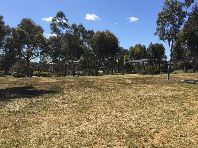 8 Errindura Place, Caroline Springs VIC 3023