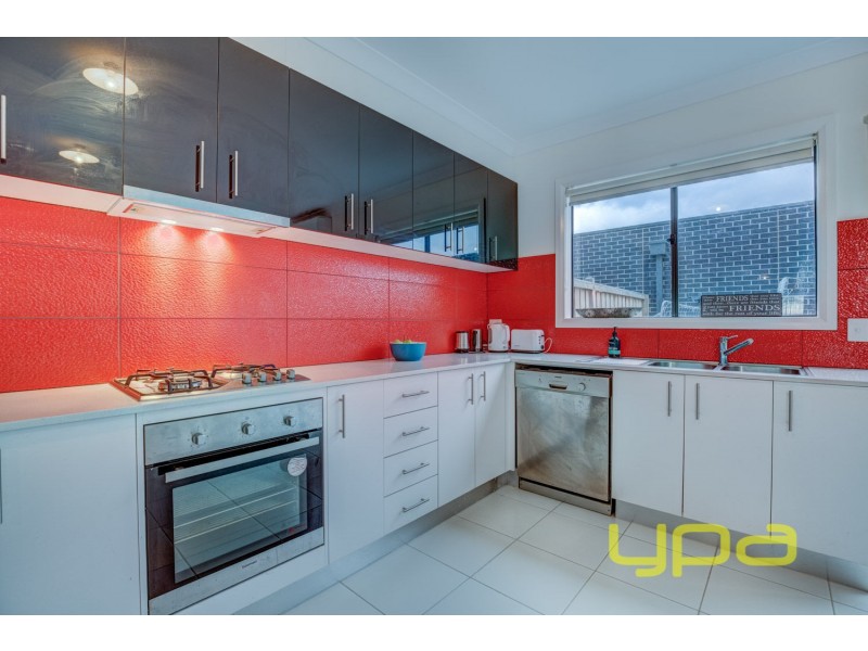 5 Armstrong Walk, Plumpton VIC 3335