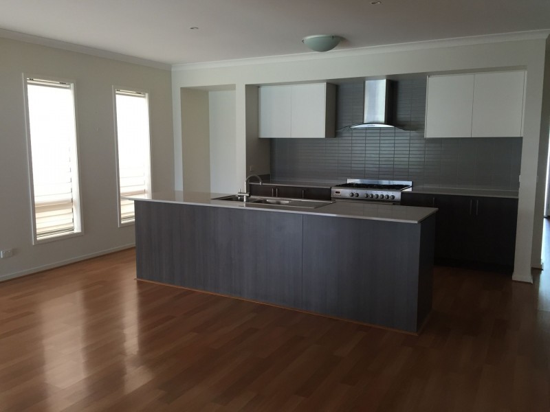 74 Lawson Way, Caroline Springs VIC 3023