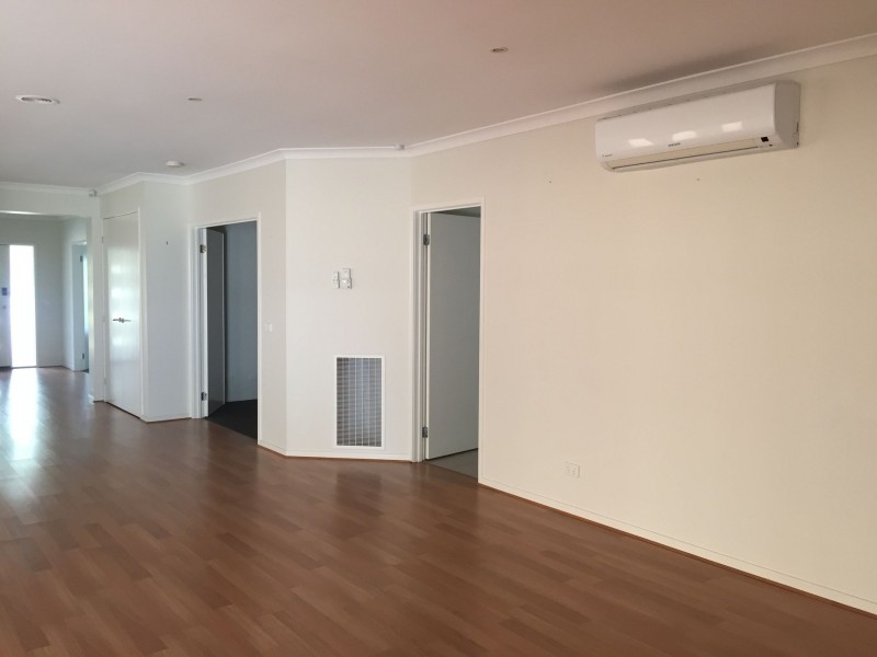 74 Lawson Way, Caroline Springs VIC 3023