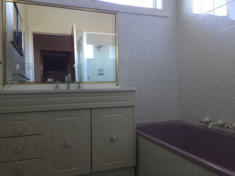 2  Moffat Street, St Albans VIC 3021