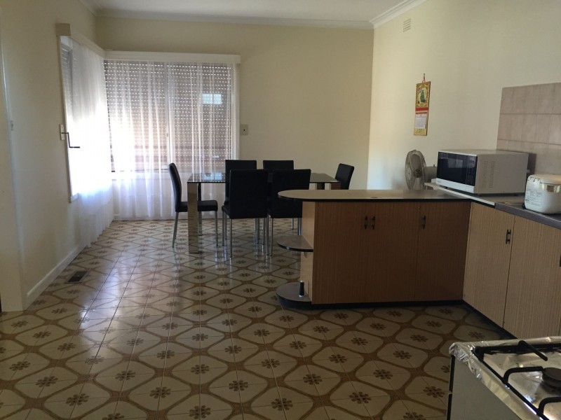 2  Moffat Street, St Albans VIC 3021