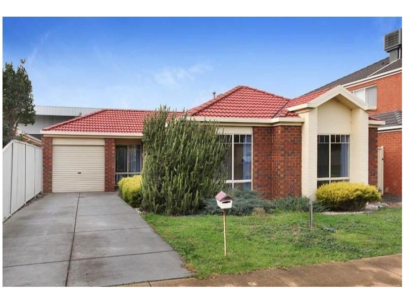3 Isabel Close, Caroline Springs VIC 3023