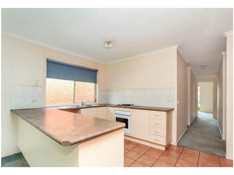 3 Isabel Close, Caroline Springs VIC 3023