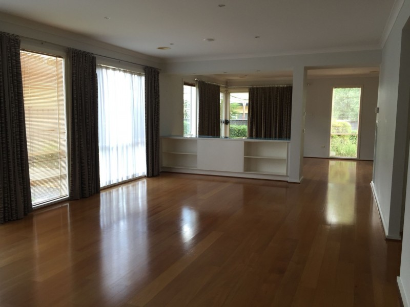 6 Cassan Way, Caroline Springs VIC 3023