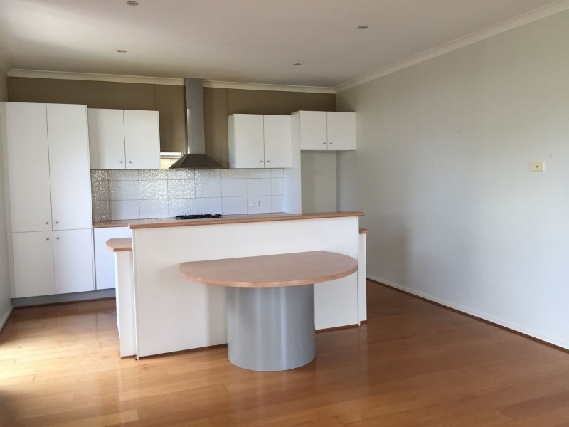 6 Cassan Way, Caroline Springs VIC 3023