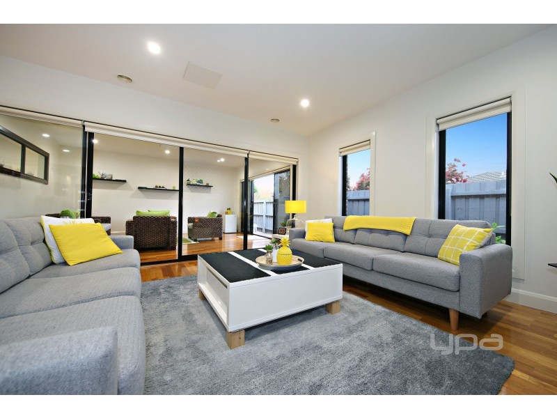 26 The Esplanade, Taylors Hill VIC 3037