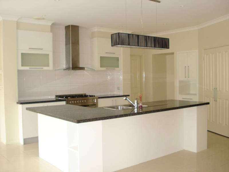 1 Broadway, Caroline Springs VIC 3023