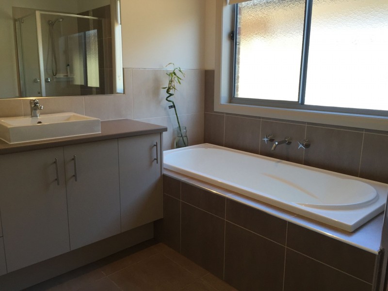 56 Rutherglen Way, Caroline Springs VIC 3023