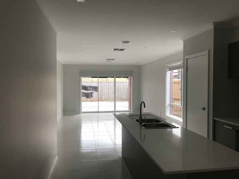 48  Royale Drive, Plumpton VIC 3335