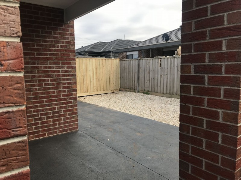 48  Royale Drive, Plumpton VIC 3335