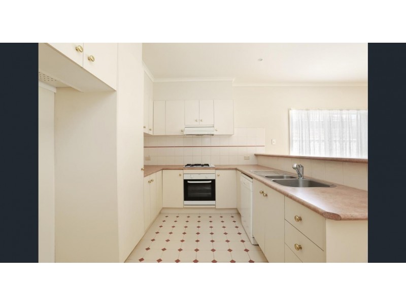 9 Otway Green, Caroline Springs VIC 3023