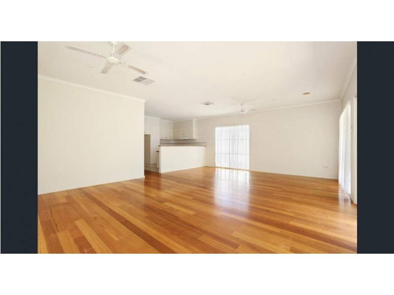 9 Otway Green, Caroline Springs VIC 3023