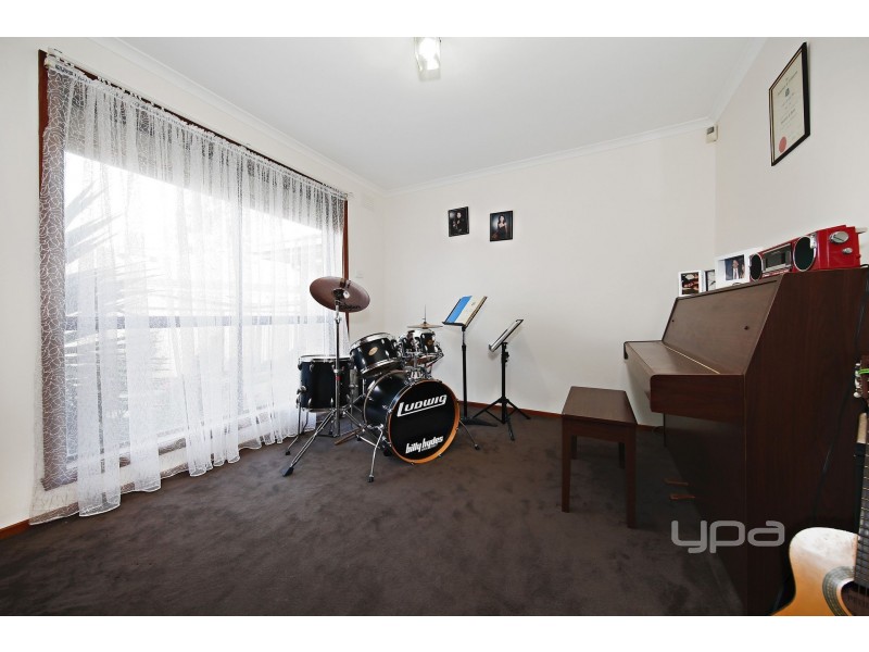 33 Evergreen Avenue, Albanvale VIC 3021