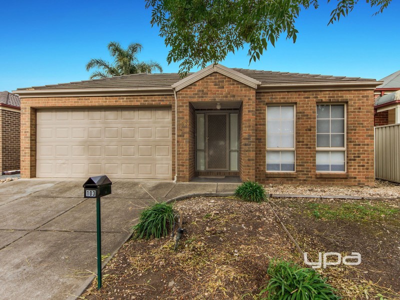 103 Chisholm Drive, Caroline Springs VIC 3023