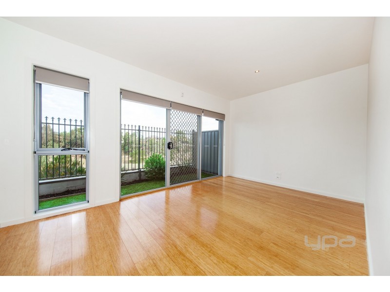 6/13 Greville Street, Caroline Springs VIC 3023