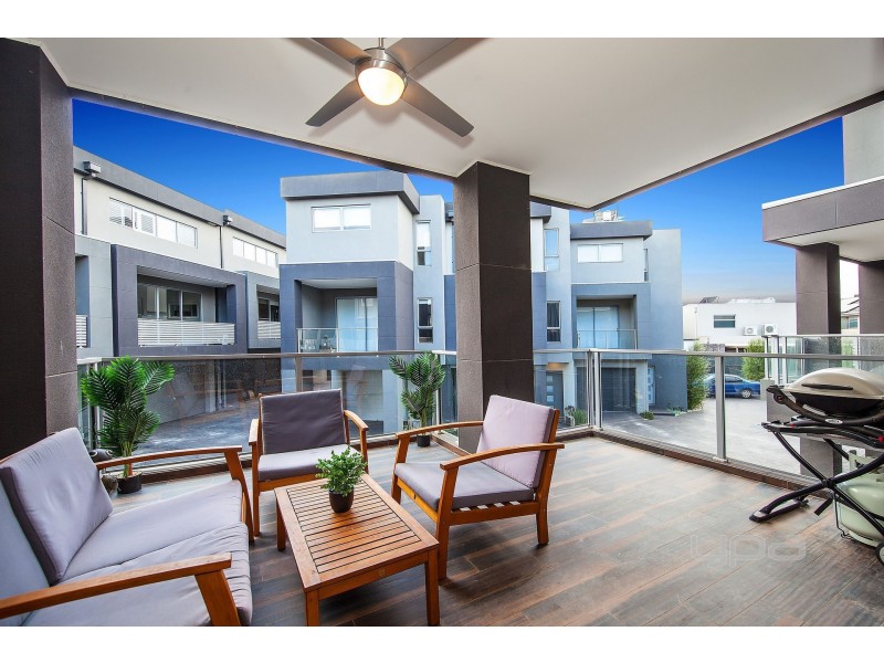 6/13 Greville Street, Caroline Springs VIC 3023