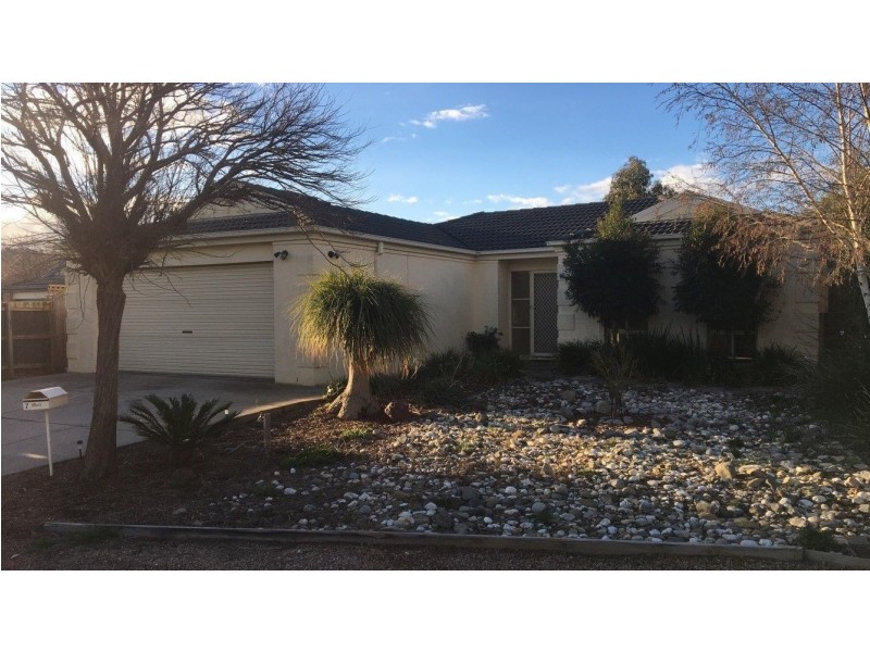 7 The Crest, Hillside VIC 3037