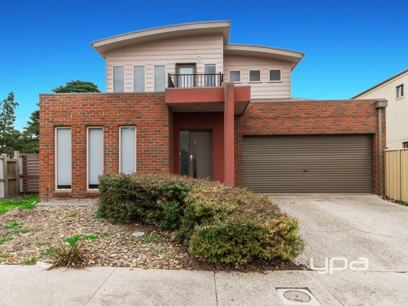 5 Deepdene Street, Caroline Springs VIC 3023
