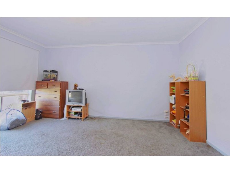 14 Lewis Ave, Burnside VIC 3023