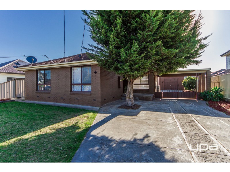 19 Leslie Street, St Albans VIC 3021