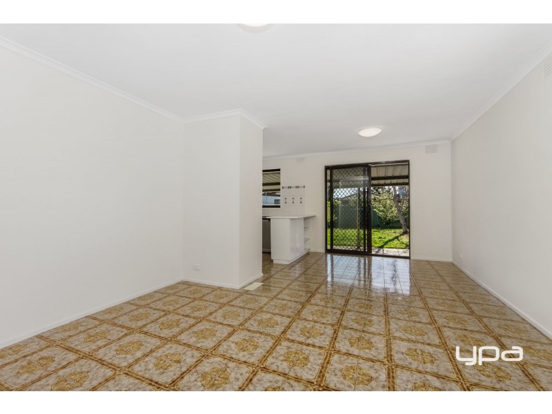 19 Leslie Street, St Albans VIC 3021