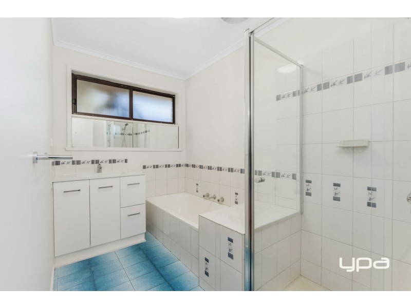 19 Leslie Street, St Albans VIC 3021