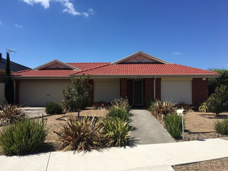 49 Jacaranda Drive, Taylors Hill VIC 3037