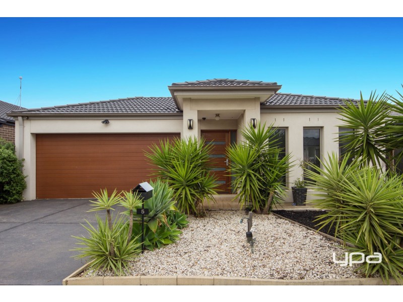 5 Longfield Way, Deer Park VIC 3023