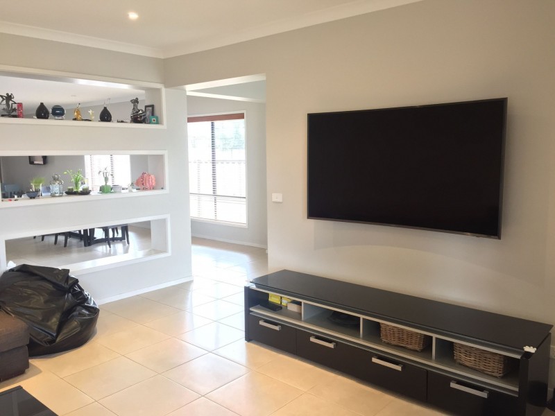 122 Tenterfield Drive, Burnside Heights VIC 3023