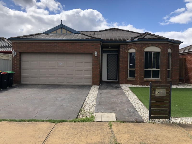 2 Maitland Place, Caroline Springs VIC 3023