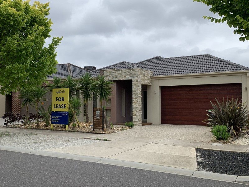 71 Botanical Drive, Caroline Springs VIC 3023