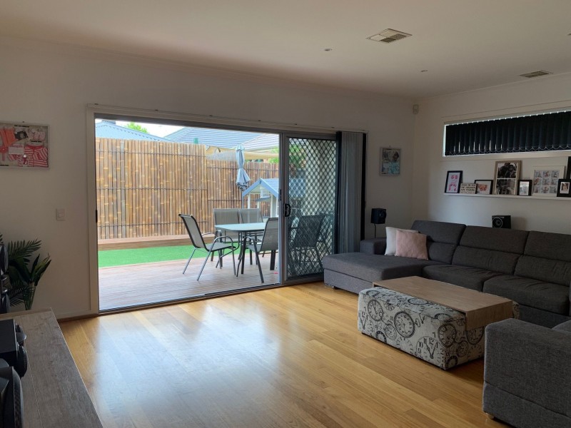 22 Brunton Avenue, Caroline Springs VIC 3023