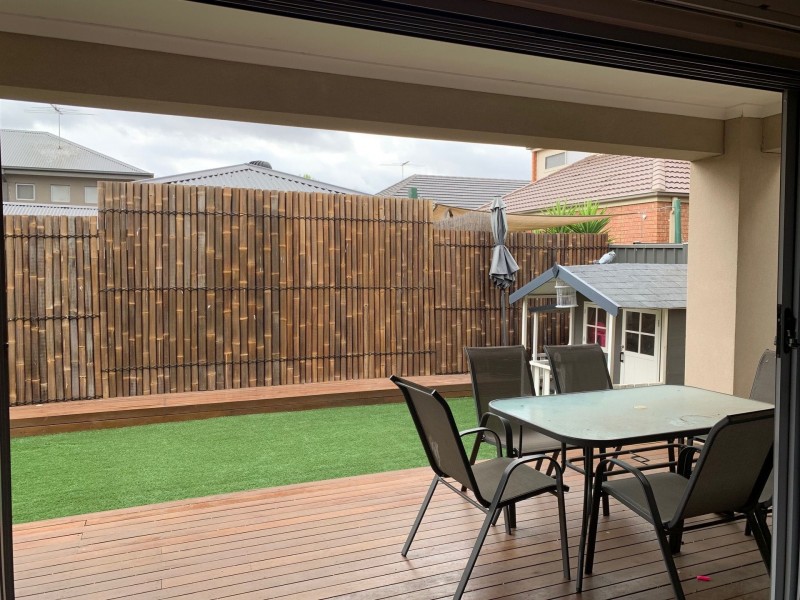 22 Brunton Avenue, Caroline Springs VIC 3023