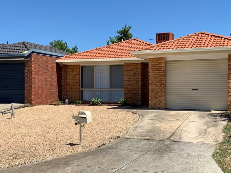 13 Grigorieva Court, Burnside VIC 3023