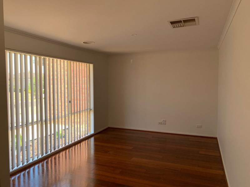 13 Grigorieva Court, Burnside VIC 3023