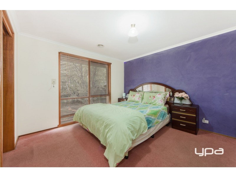 29 Flint Crescent, Delahey VIC 3037