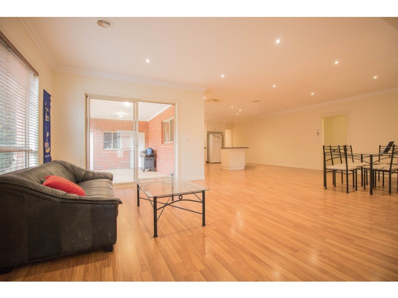 7 Omarama Way, Taylors Hill VIC 3037