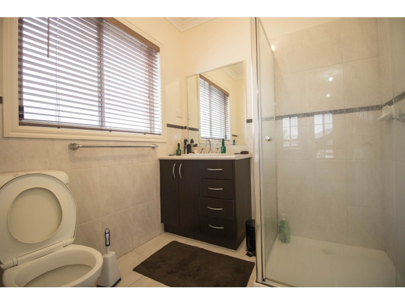 7 Omarama Way, Taylors Hill VIC 3037