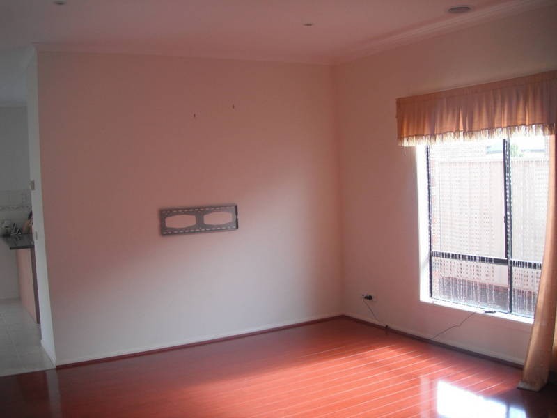 3 Cofton Street, Caroline Springs VIC 3023