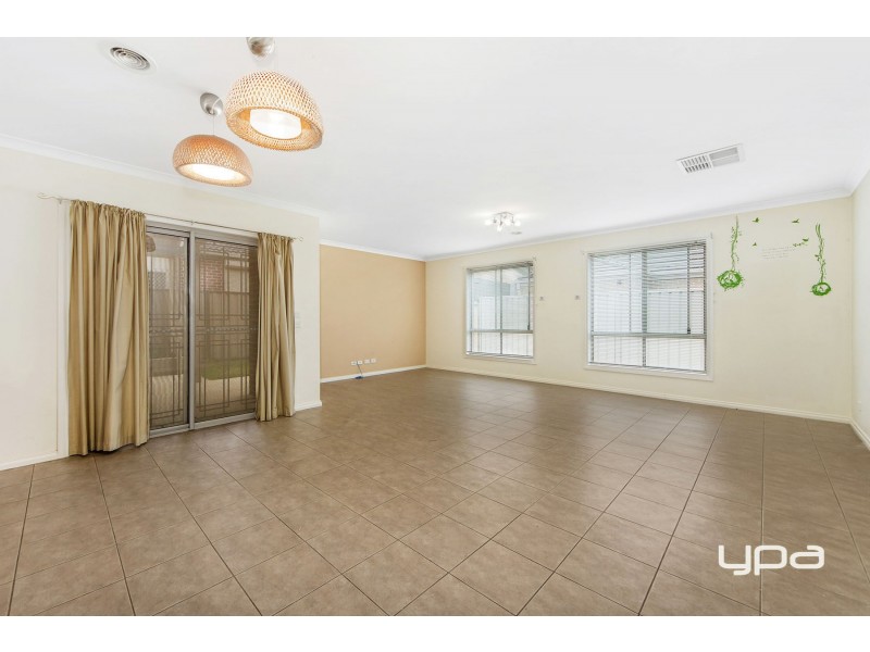 27 Cunningham Chase, Burnside Heights VIC 3023