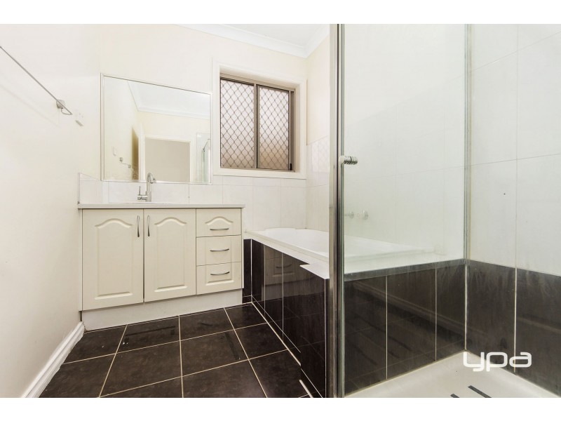 27 Cunningham Chase, Burnside Heights VIC 3023