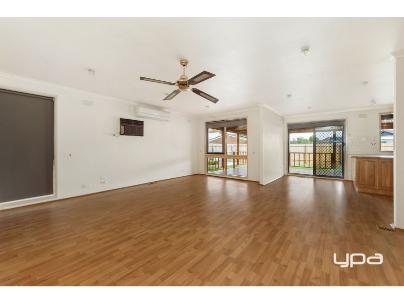 27 Coventry Drive, Werribee VIC 3030