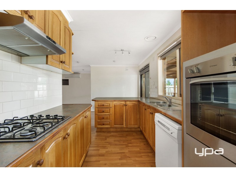 27 Coventry Drive, Werribee VIC 3030