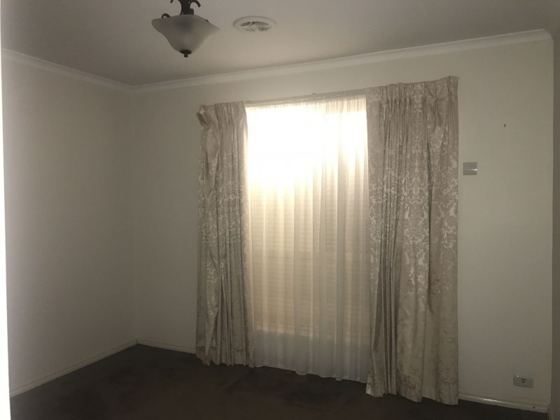 11 Diggers Place, Caroline Springs VIC 3023