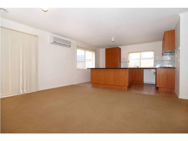 20 Lyons Ave, Burnside VIC 3023