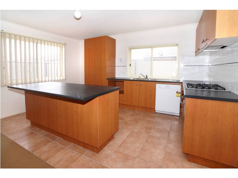 20 Lyons Ave, Burnside VIC 3023