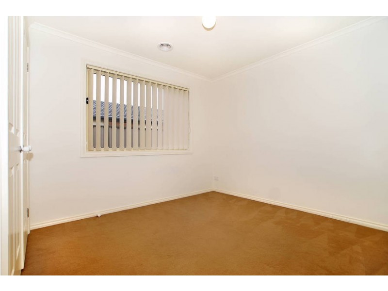 20 Lyons Ave, Burnside VIC 3023