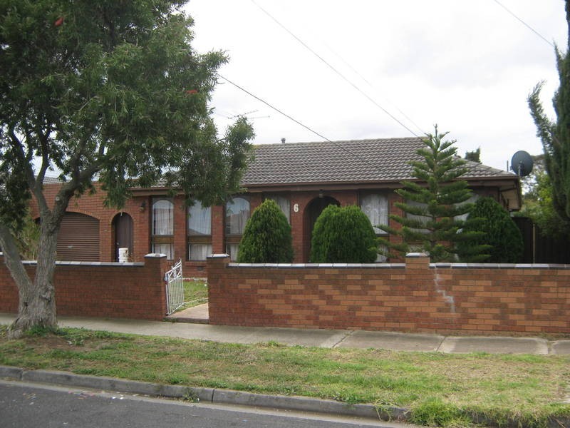 6 Glenrobe Street, Deer Park VIC 3023