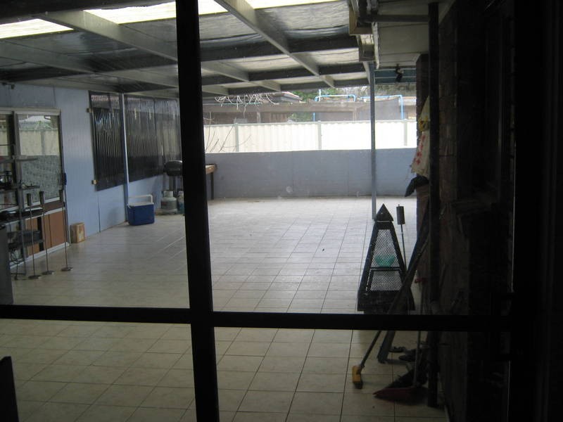 6 Glenrobe Street, Deer Park VIC 3023